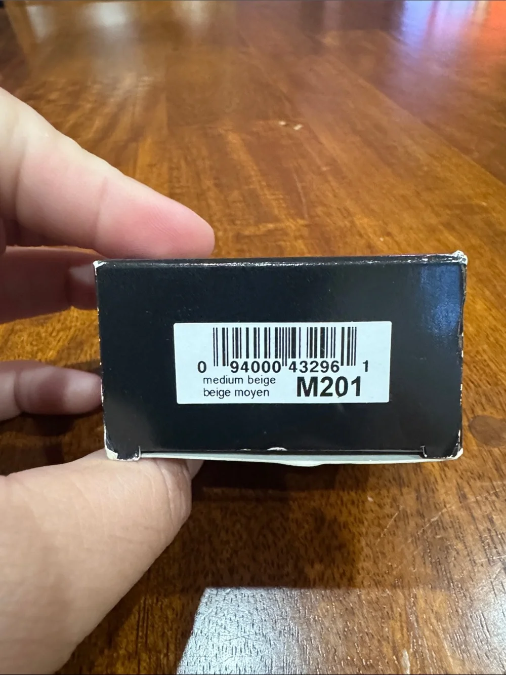 NIB Avon Smooth Minerals Foundation M201 Medium Beige